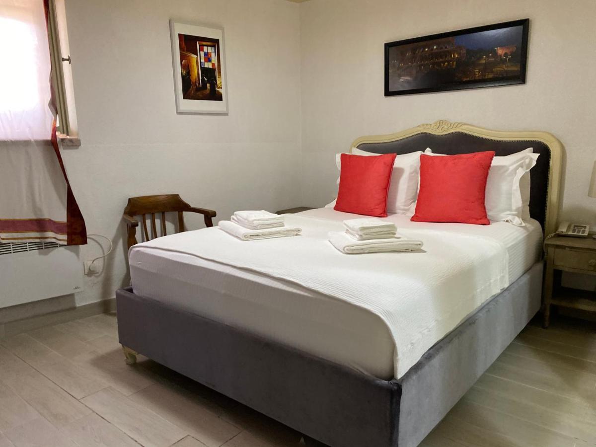 Nisi Hotel (Adults Only) ไอวาลิค ภายนอก รูปภาพ