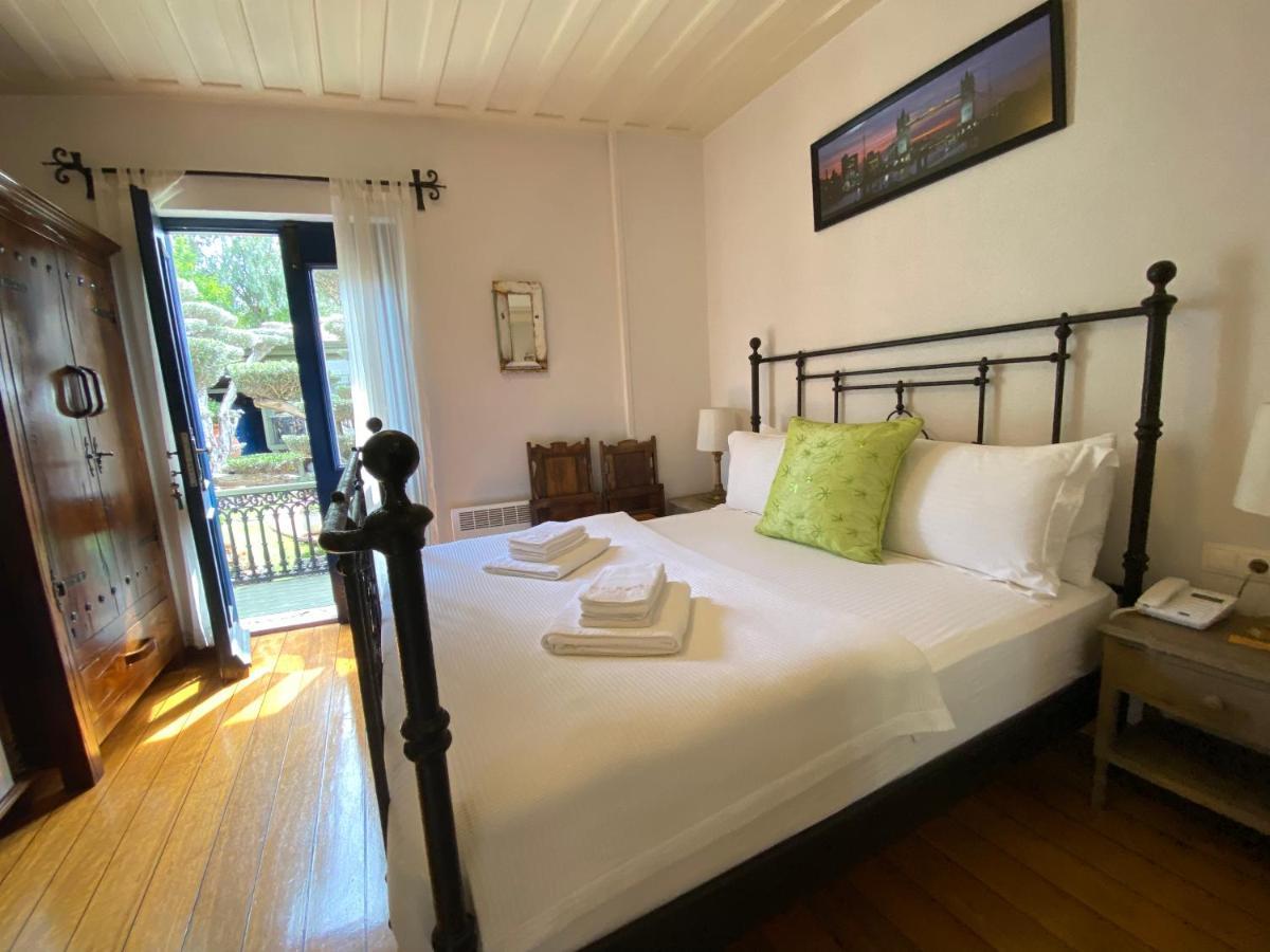 Nisi Hotel (Adults Only) ไอวาลิค ภายนอก รูปภาพ
