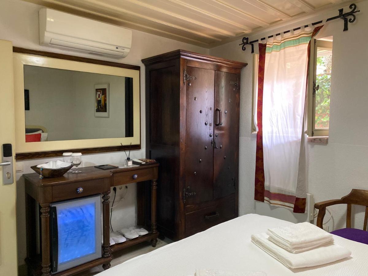 Nisi Hotel (Adults Only) ไอวาลิค ภายนอก รูปภาพ
