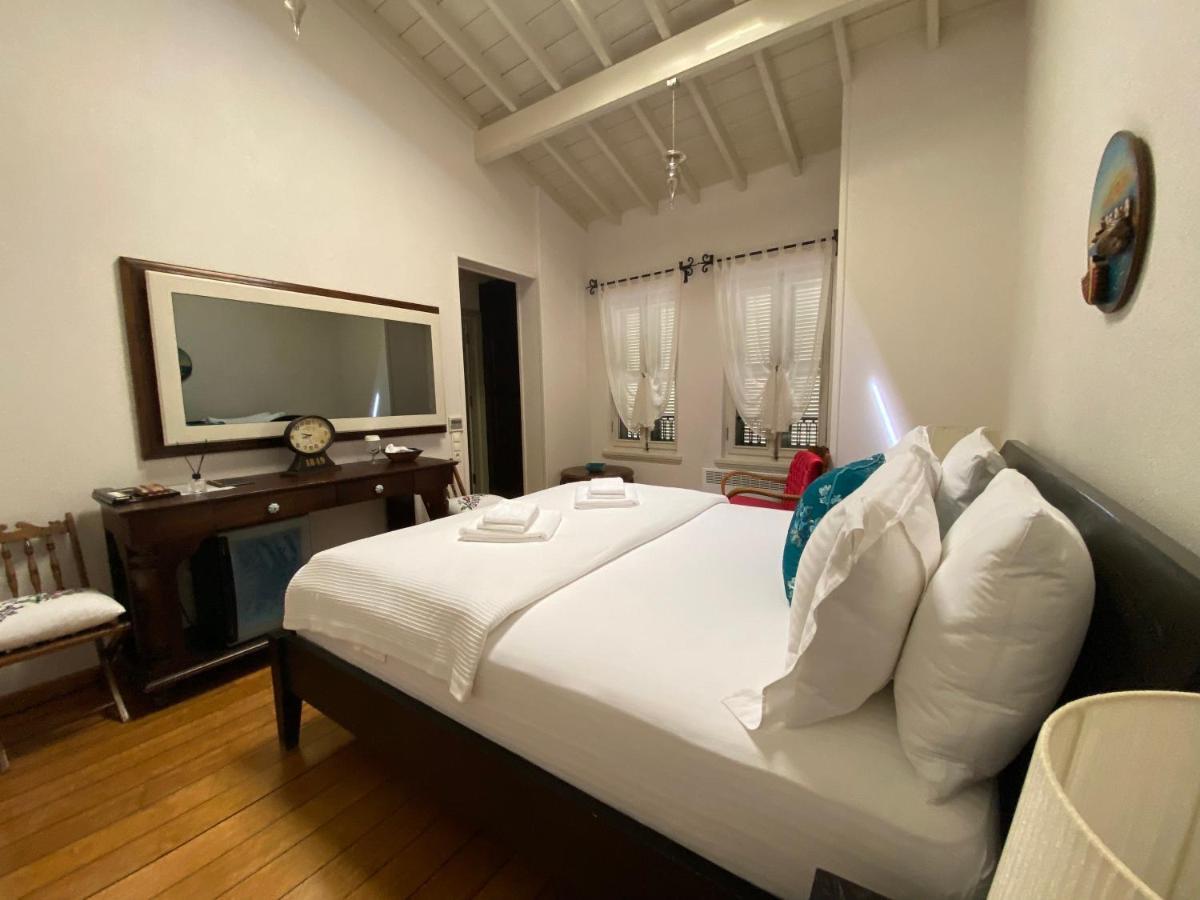 Nisi Hotel (Adults Only) ไอวาลิค ภายนอก รูปภาพ