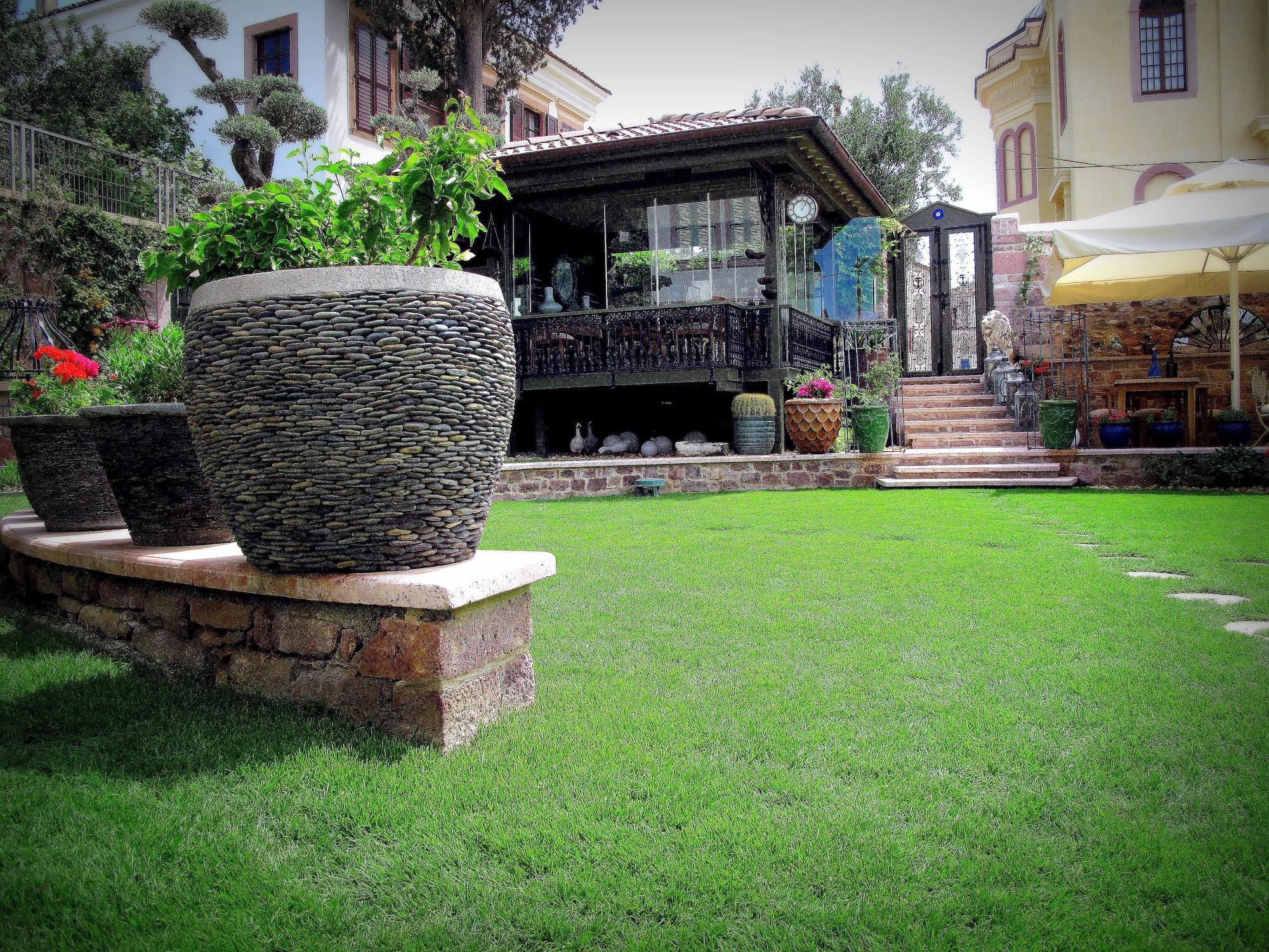 Nisi Hotel (Adults Only) ไอวาลิค ภายนอก รูปภาพ